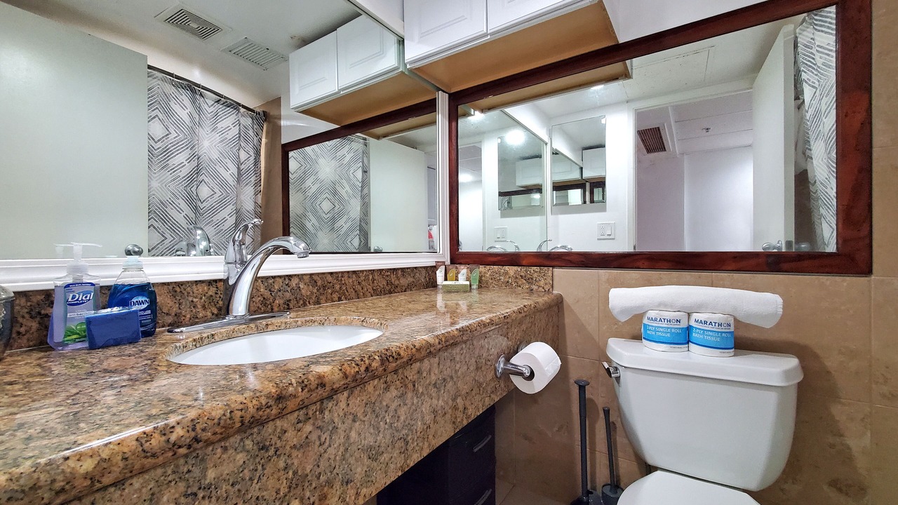 Photo of Bathroom in Waikiki