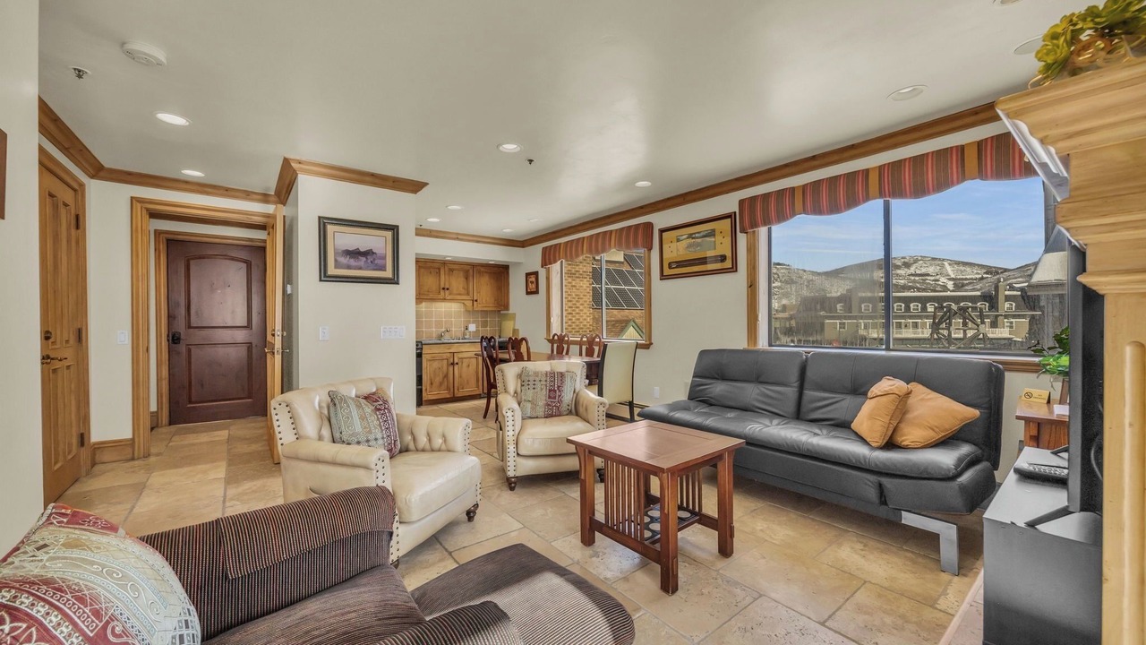 Photo of Livingroom in North Park City
