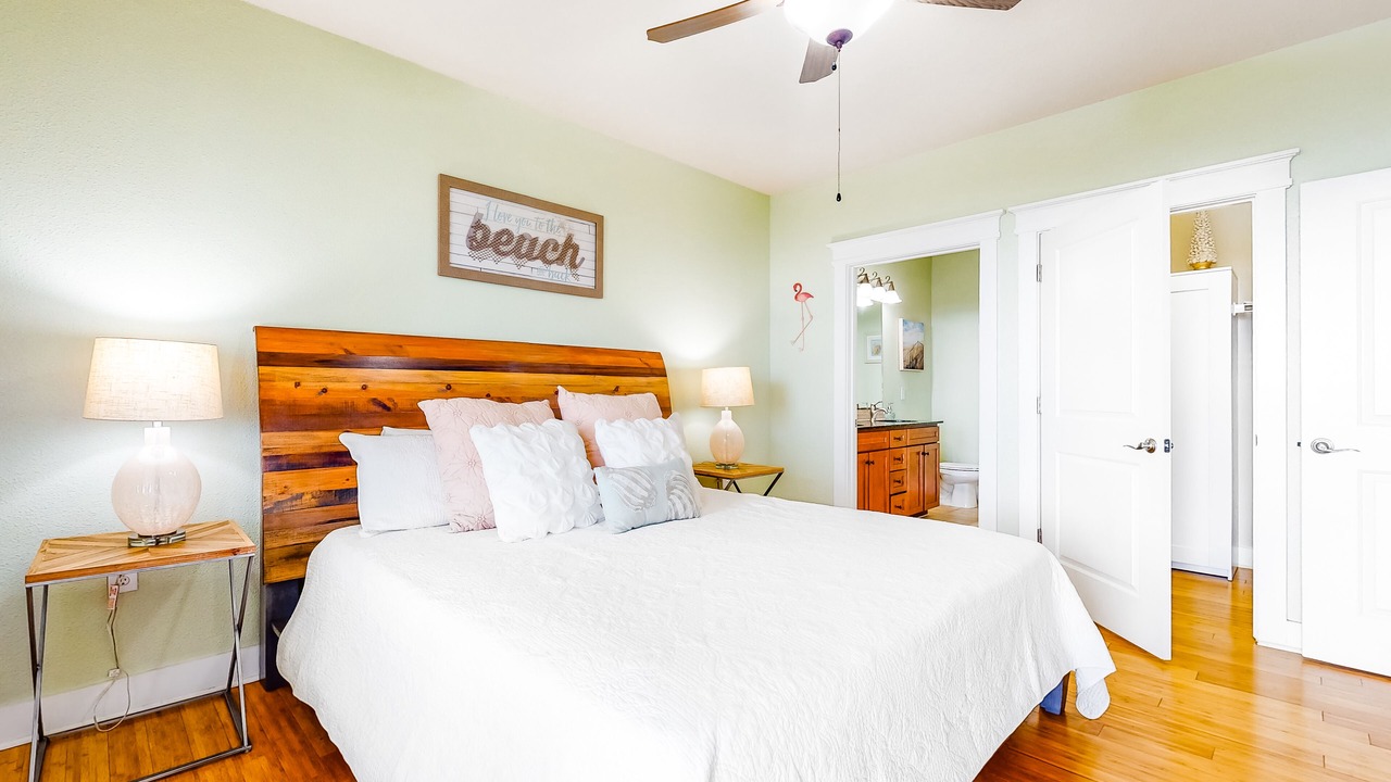 Photo of Bedroom in Red Fish Cove
