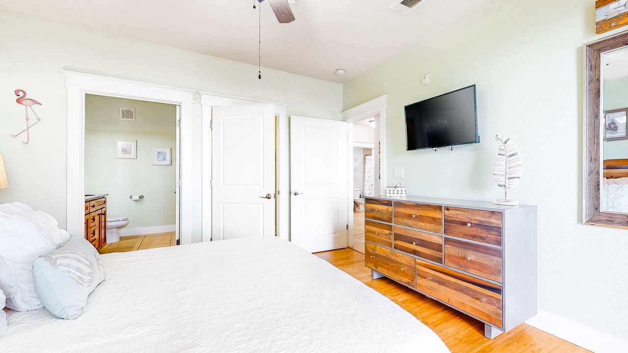 Photo of Bedroom in Red Fish Cove