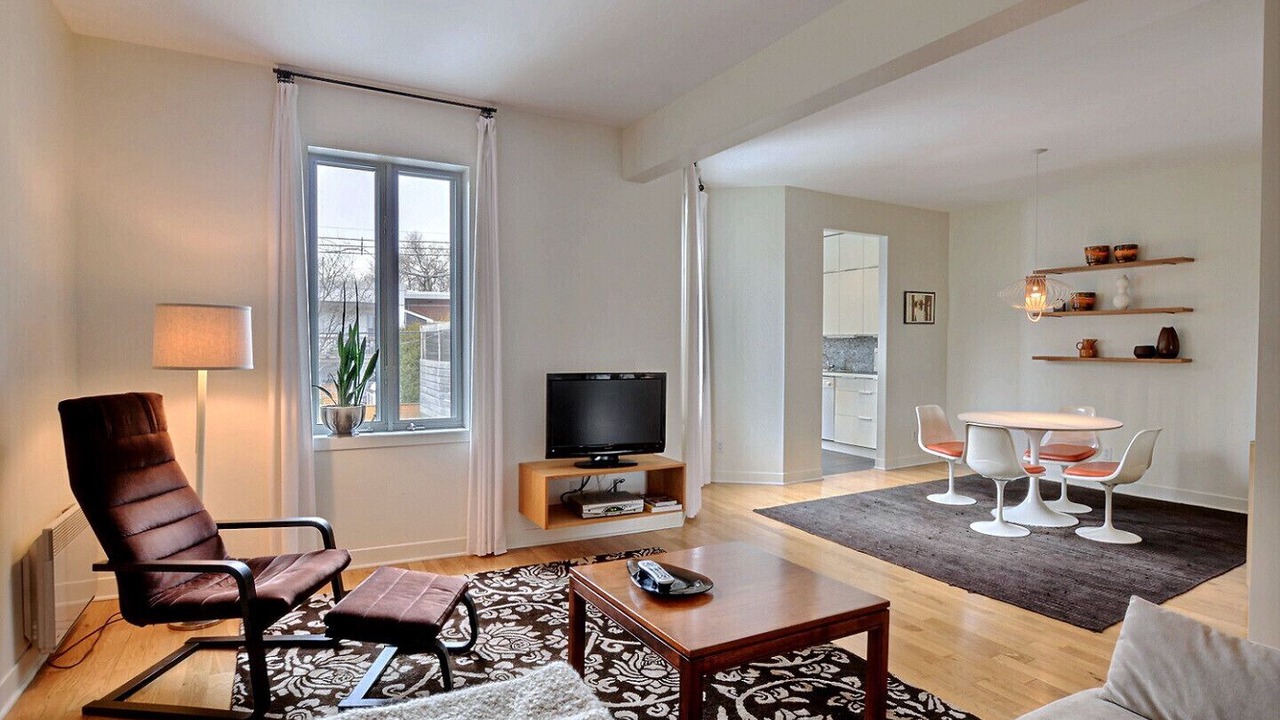 Photo of Livingroom in La Petite-Patrie