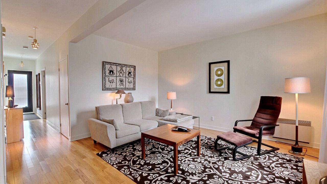 Photo of Livingroom in La Petite-Patrie