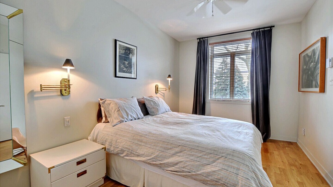 Photo of Bedroom in La Petite-Patrie