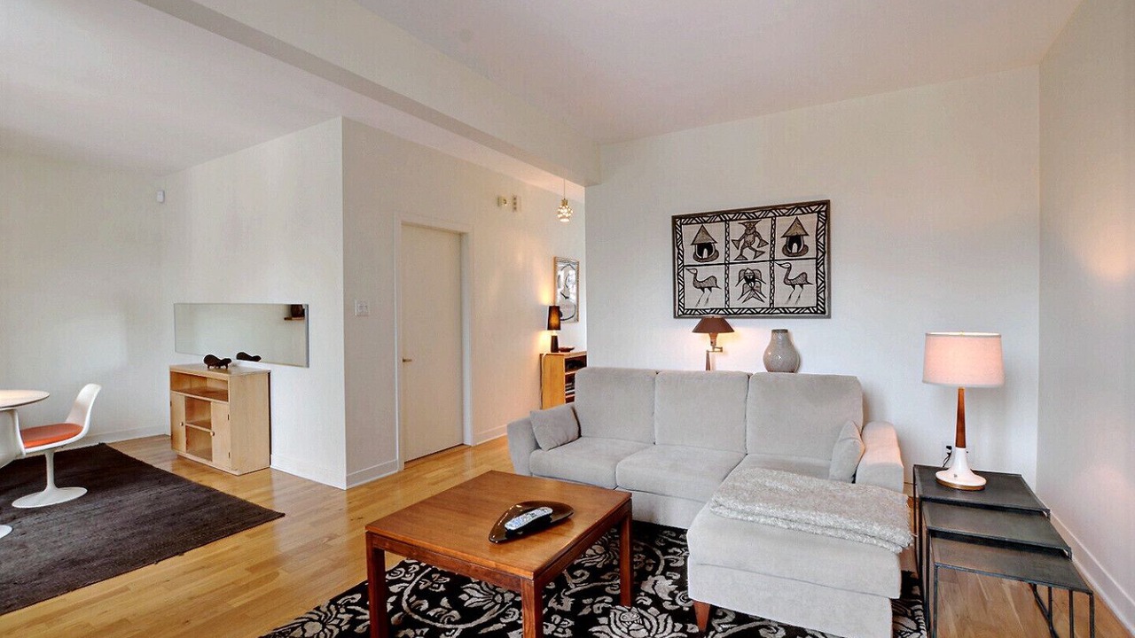 Photo of Livingroom in La Petite-Patrie