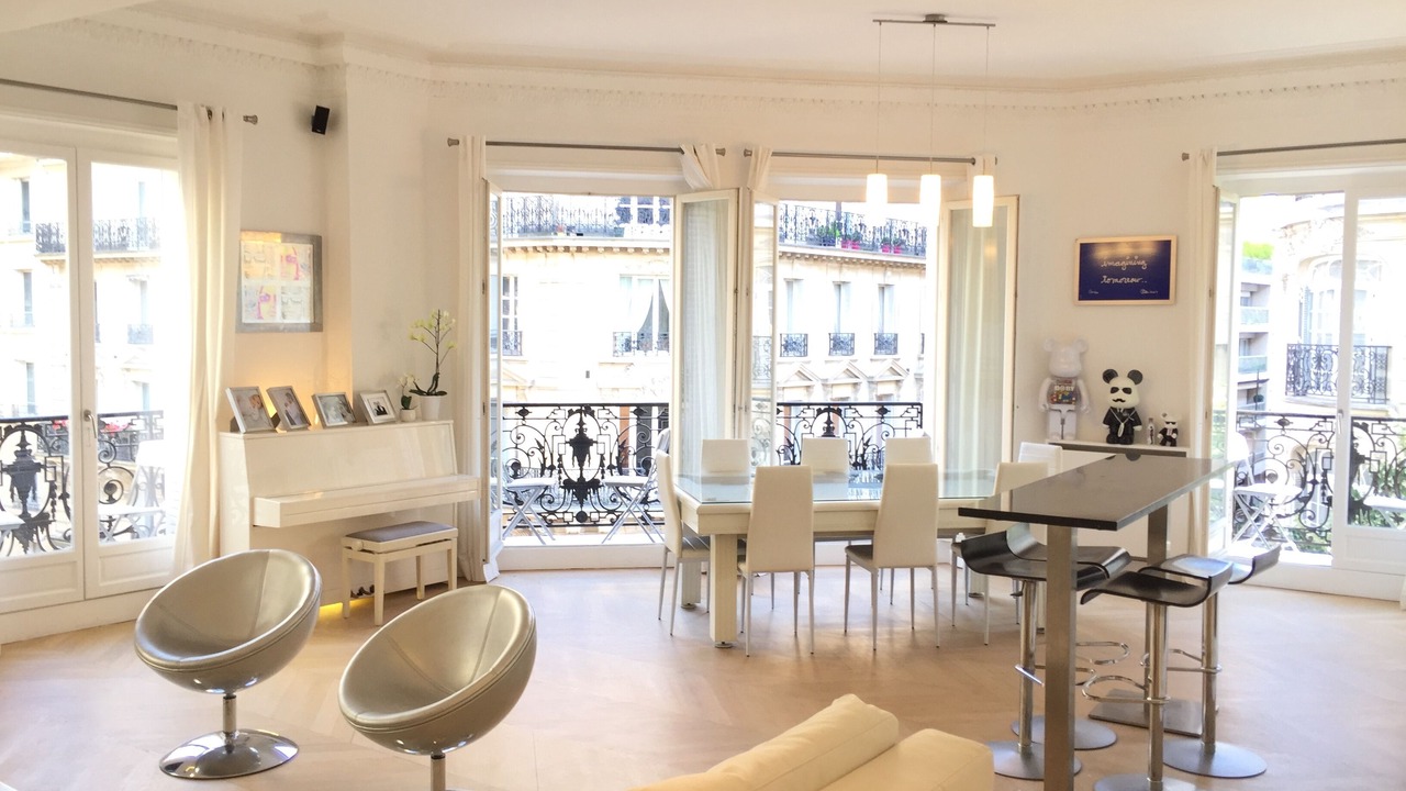 Photo of Others in Porte-Dauphine