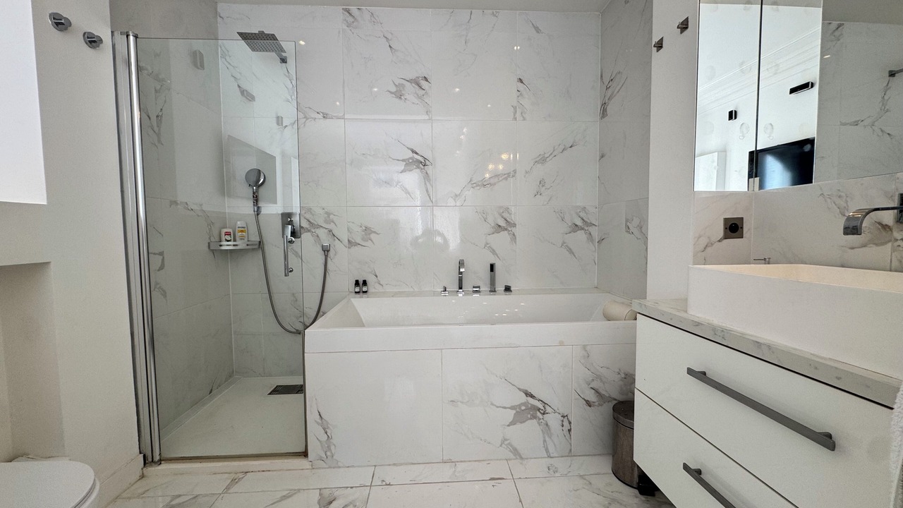 Photo of Bathroom in Porte-Dauphine