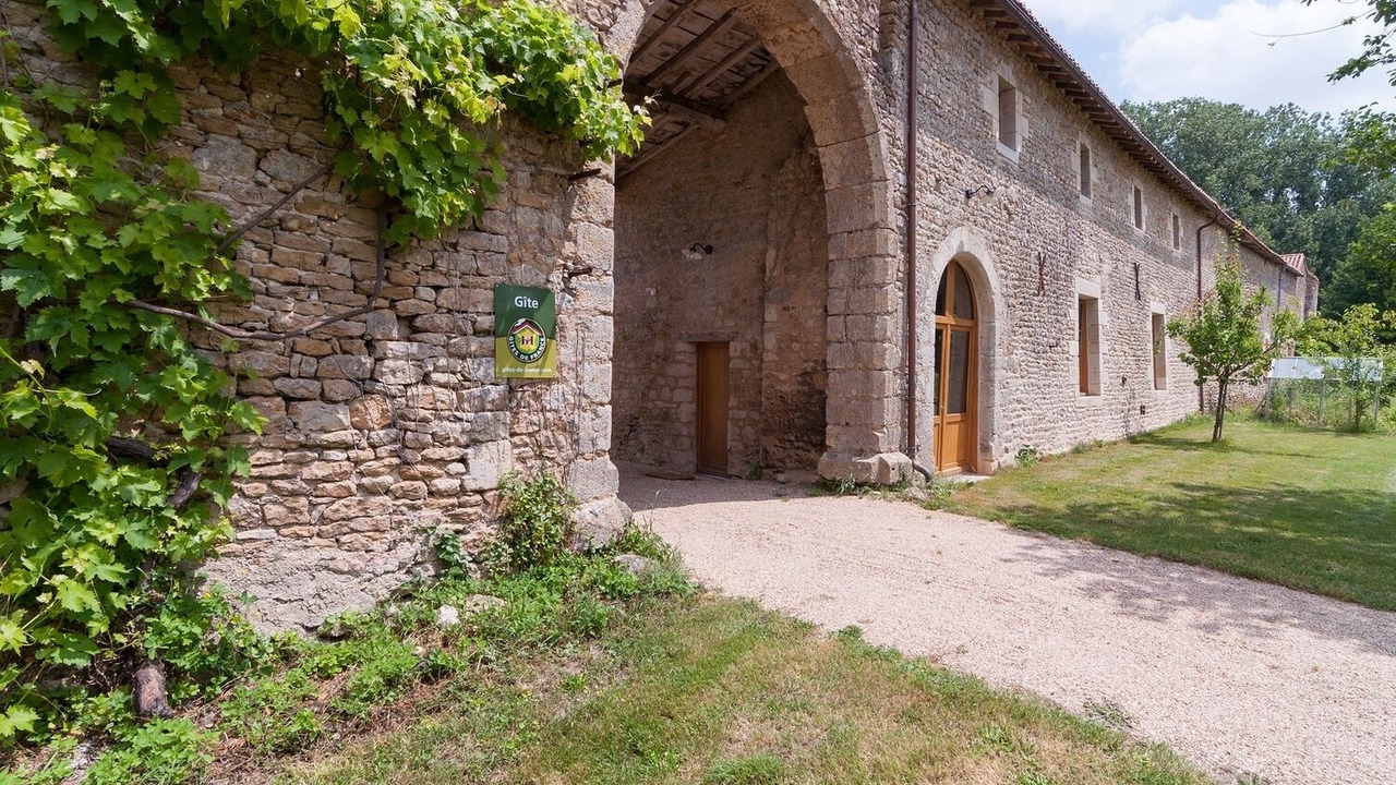 Photo of Outdoor in Marnes