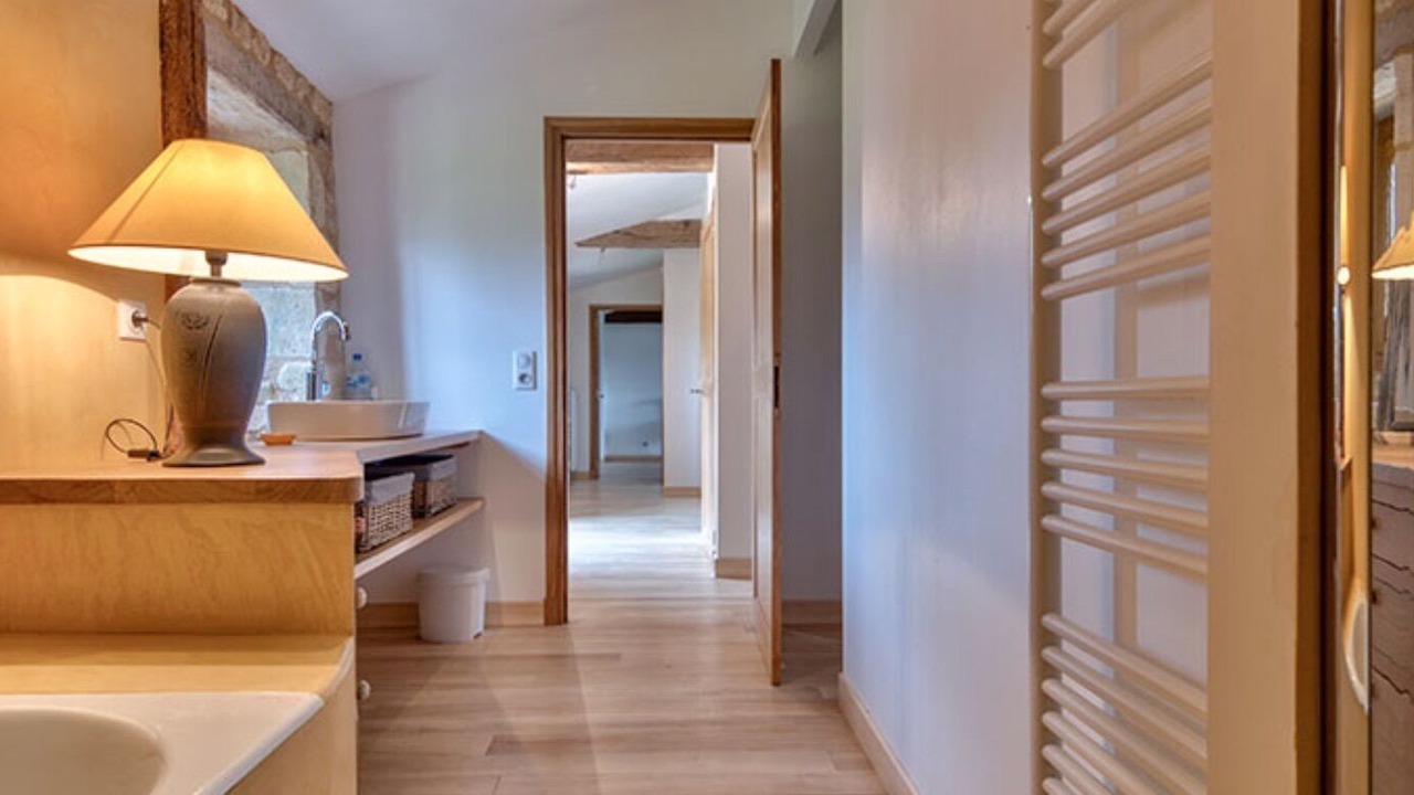 Photo of Bathroom in Marnes