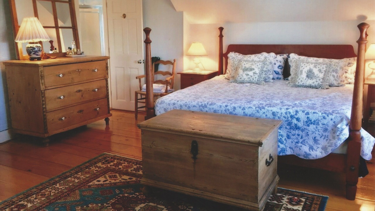 Photo of Bedroom in Tom Nevers