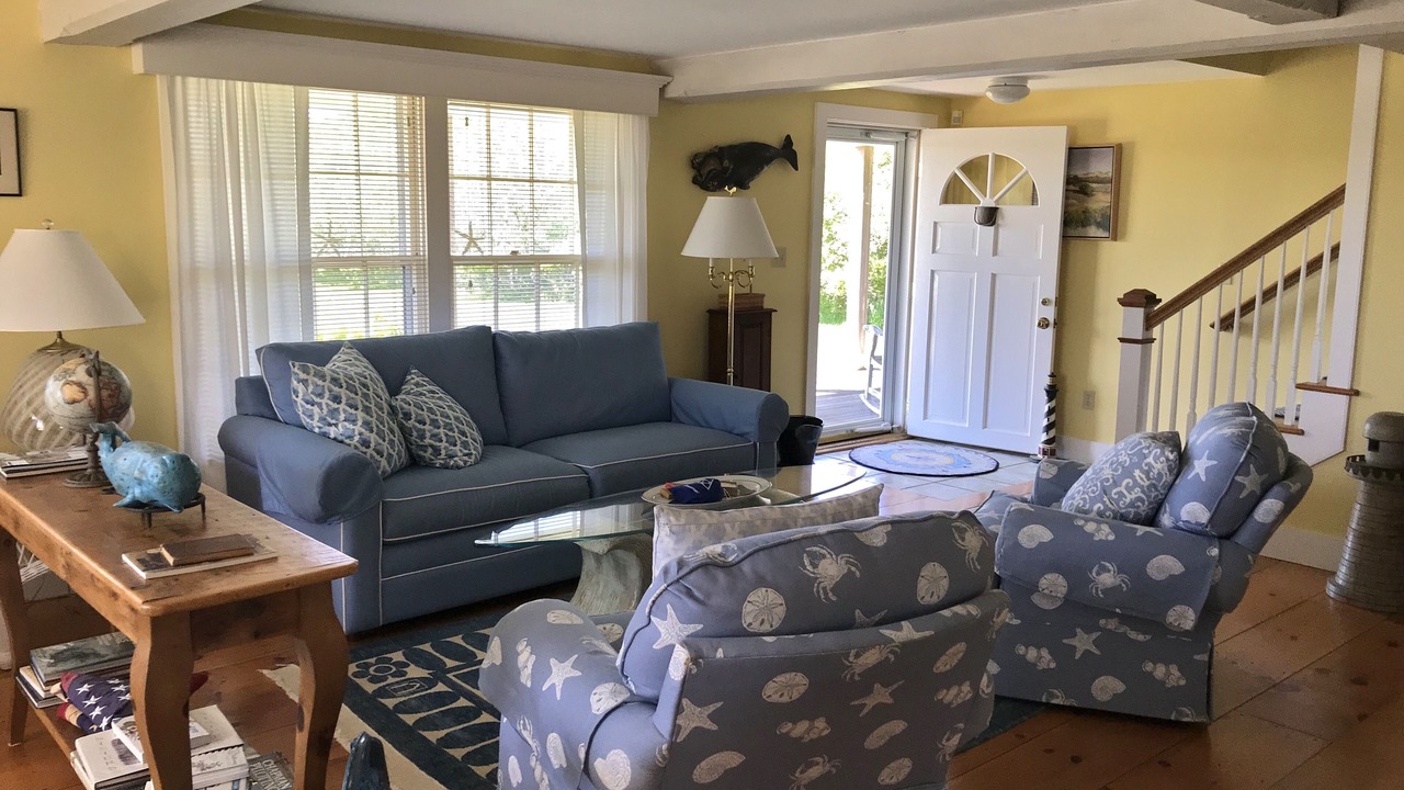 Photo of Livingroom in Tom Nevers