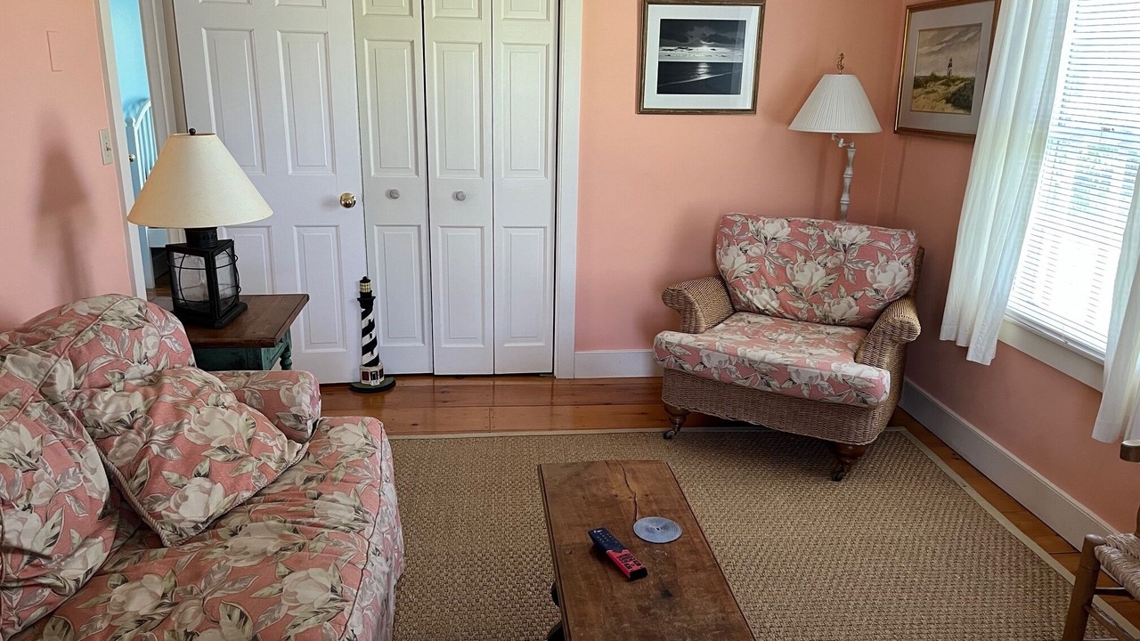 Photo of Livingroom in Tom Nevers