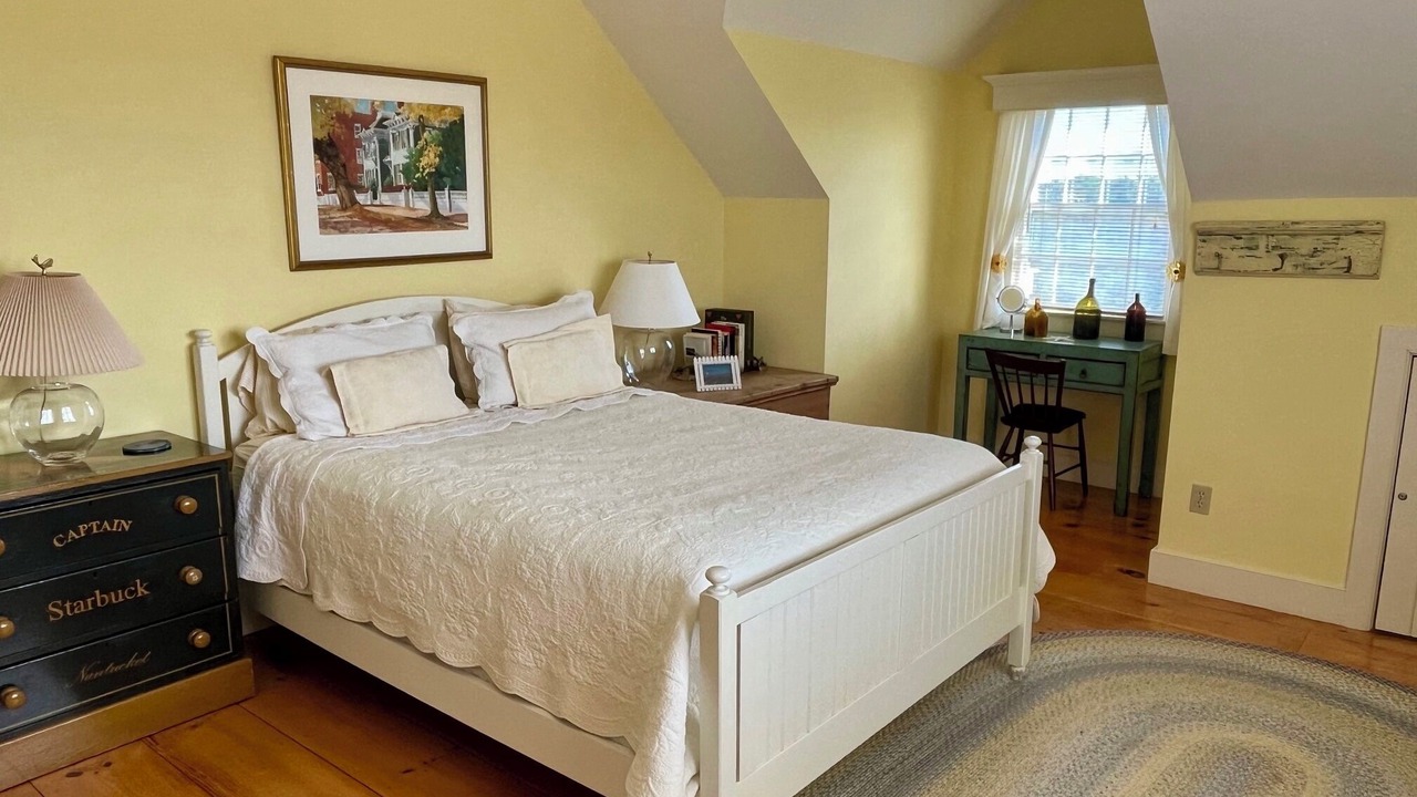 Photo of Bedroom in Tom Nevers