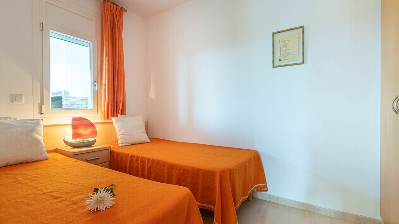 Photo of Bedroom in Roses Town Center