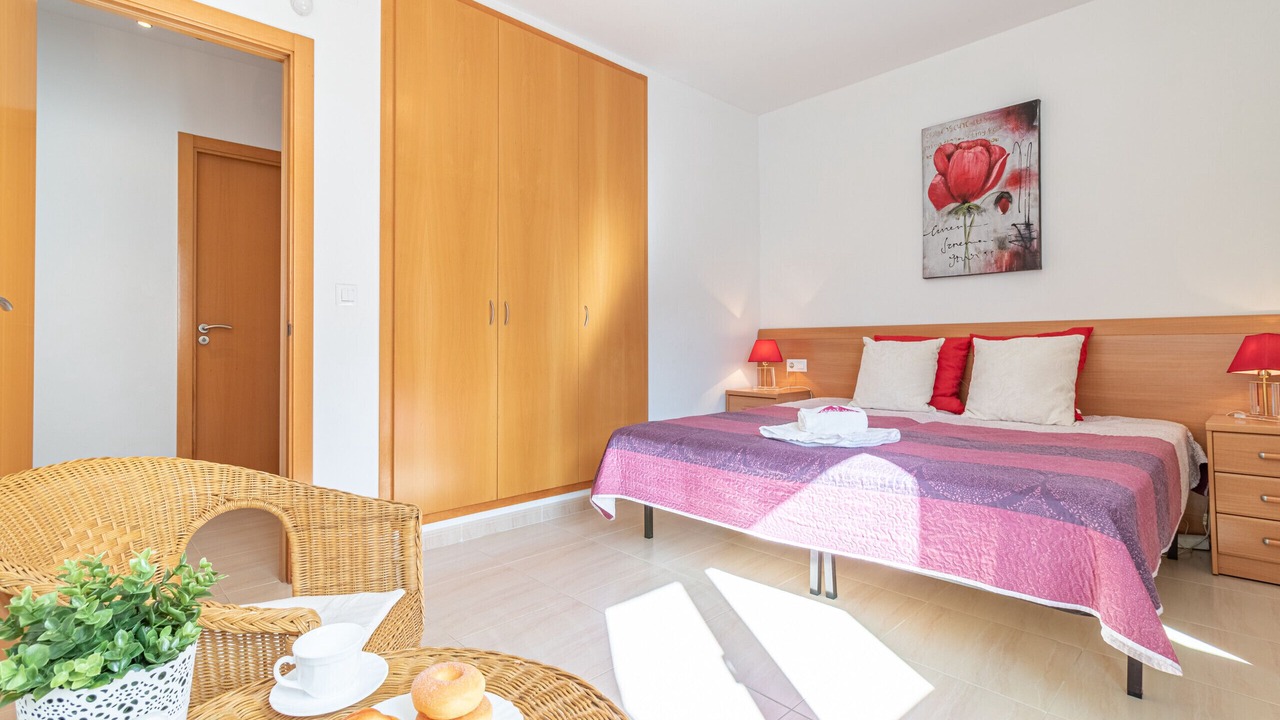 Photo of Bedroom in Roses Town Center
