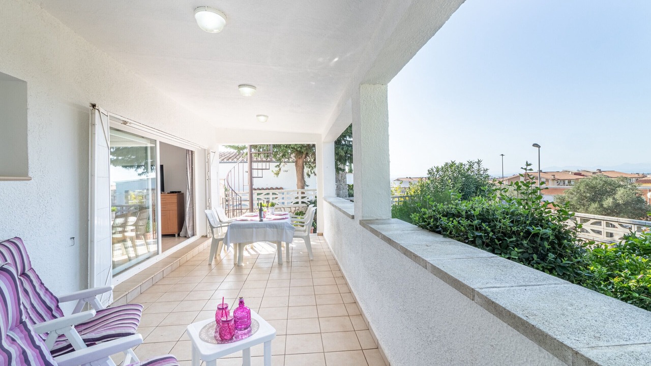 Photo of Patio Balcony in Roses Town Center