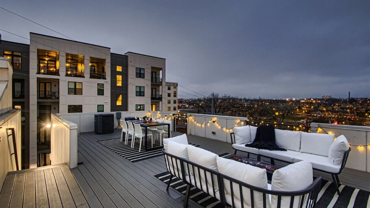 Photo of Patio Balcony in Downtown Nashville