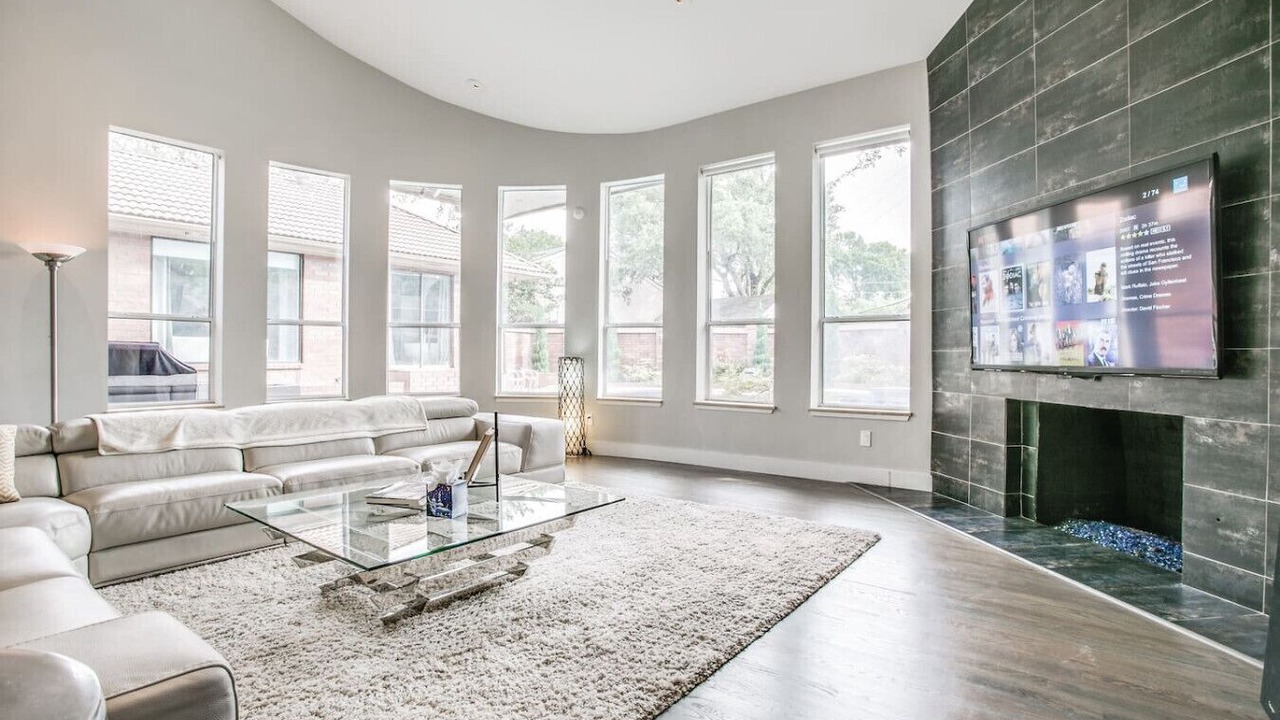 Photo of Livingroom in Lake Highlands
