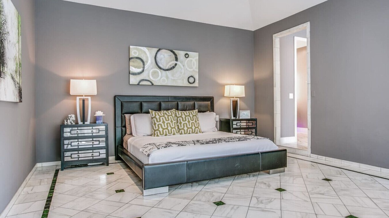 Photo of Bedroom in Lake Highlands
