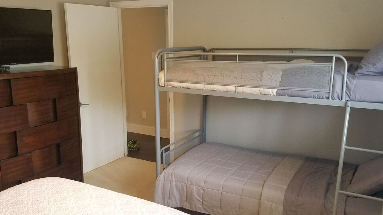 Photo of Bedroom in Lake Highlands