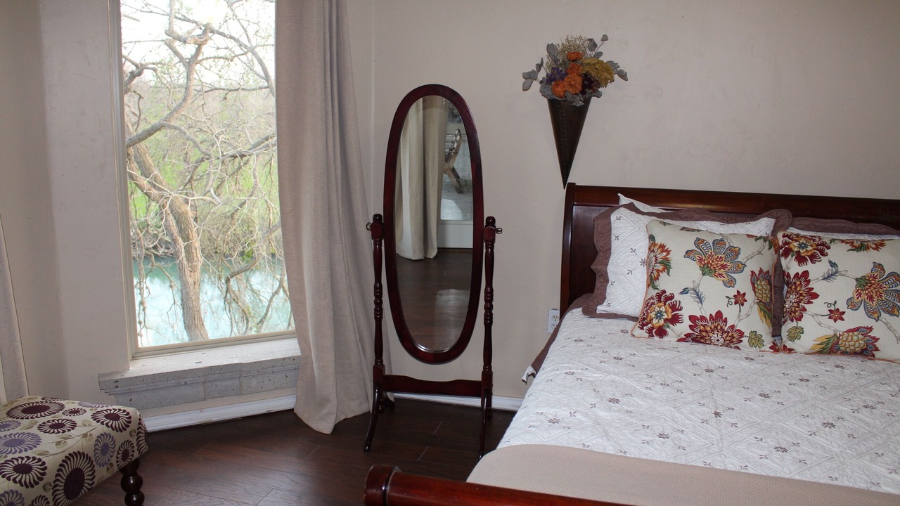 Photo of Others in Seguin