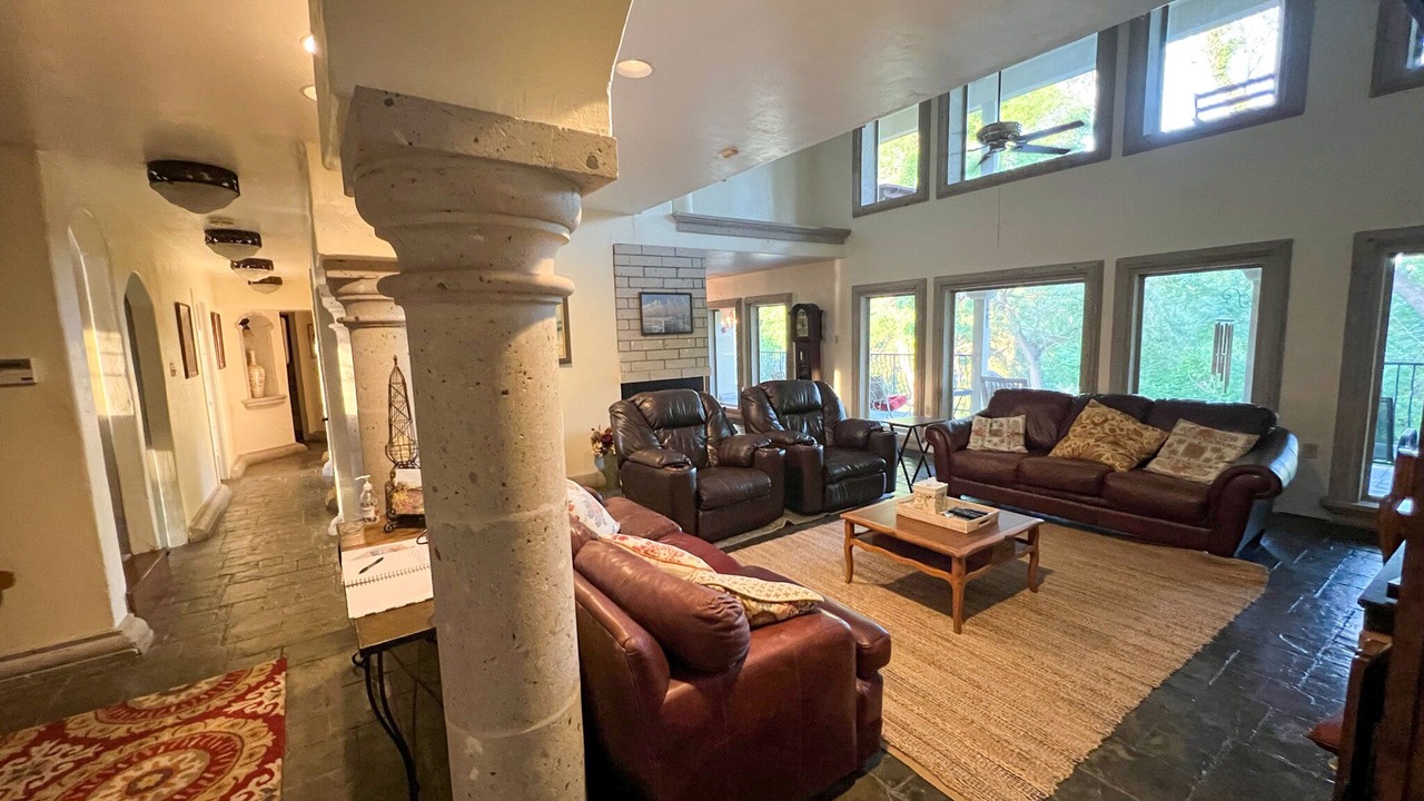Photo of Livingroom in Seguin