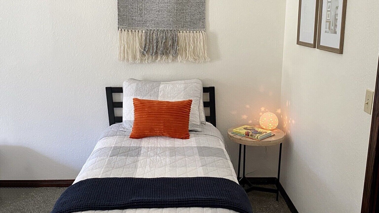 Photo of Bedroom in Springville