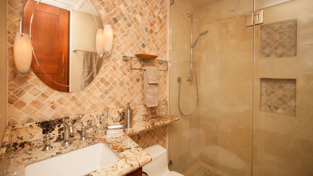 Photo of Bathroom in Honokowai