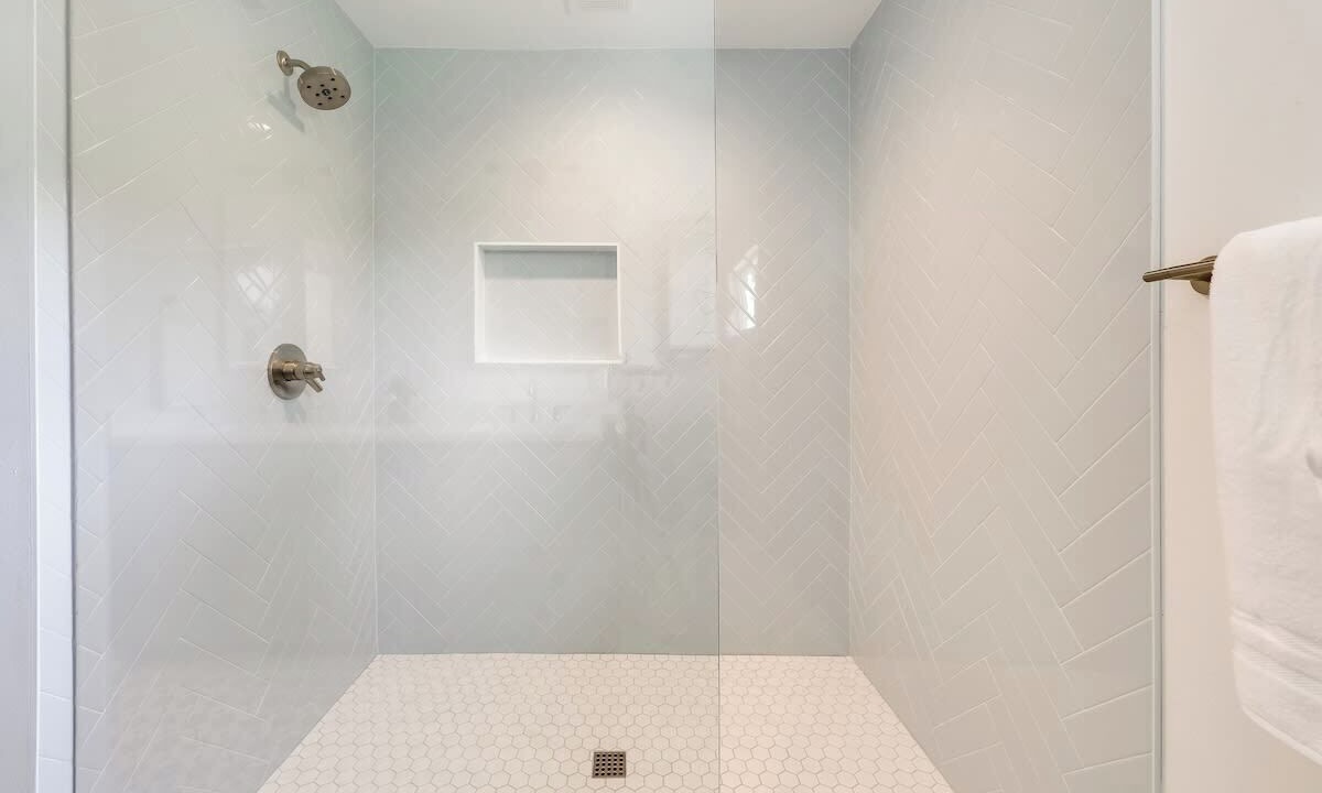 Photo of Bathroom in Greater South River City