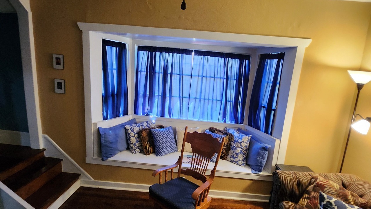 Photo of Livingroom in Eureka Springs Historic District