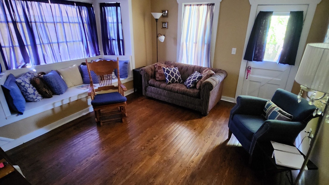 Photo of Livingroom in Eureka Springs Historic District