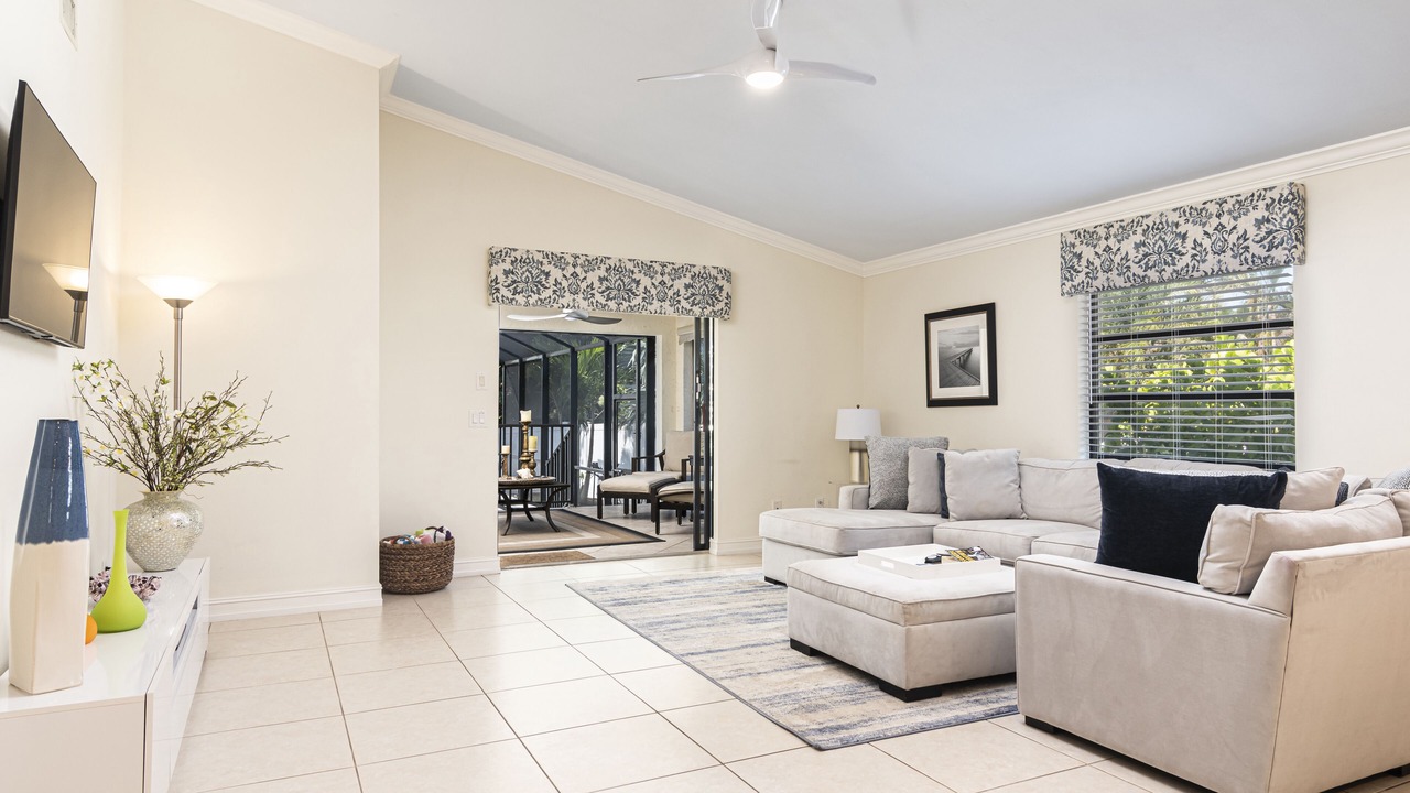 Photo of Livingroom in Naples Park