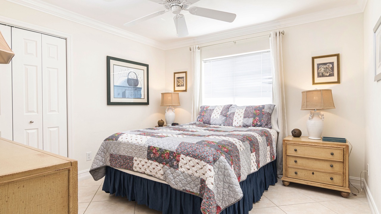 Photo of Bedroom in Naples Park