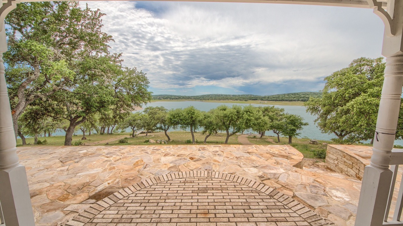 Photo of Others in Canyon Lake