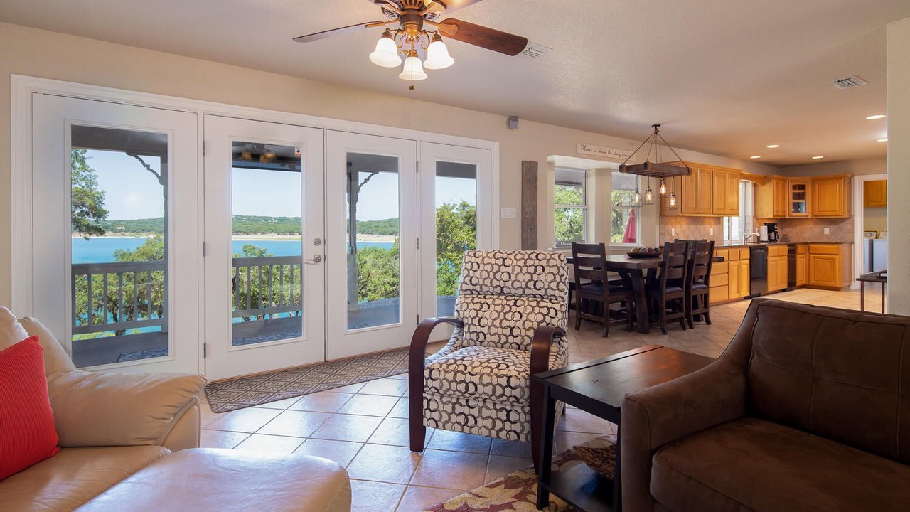 Photo of Bedroom in Canyon Lake