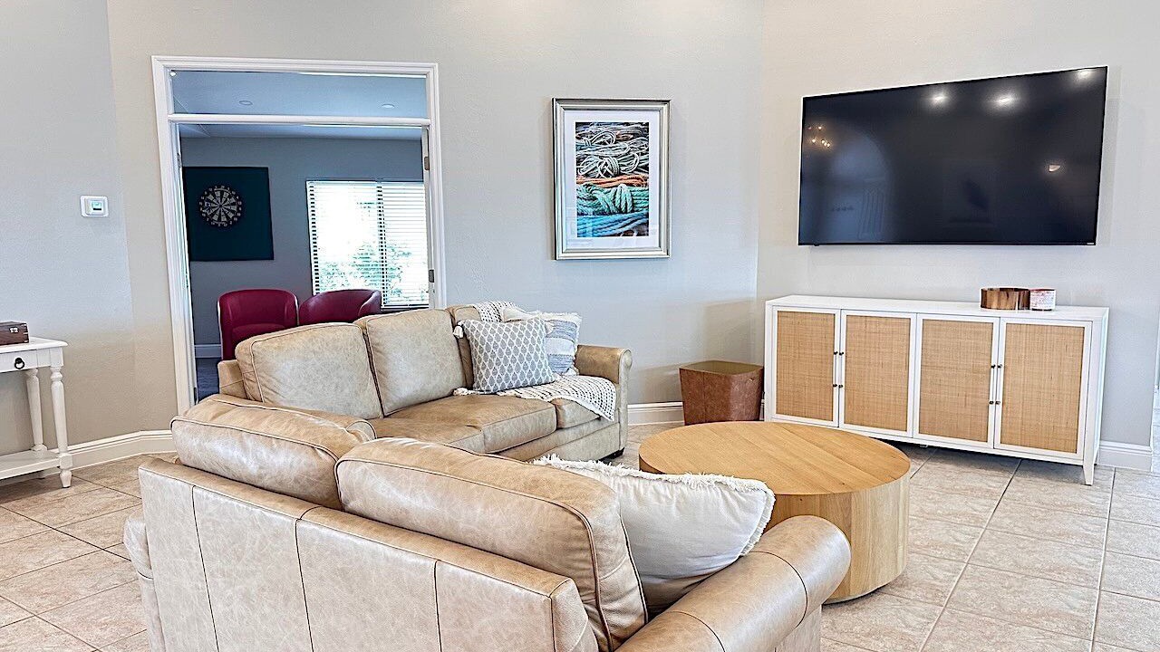 Photo of Livingroom in Caloosahatchee