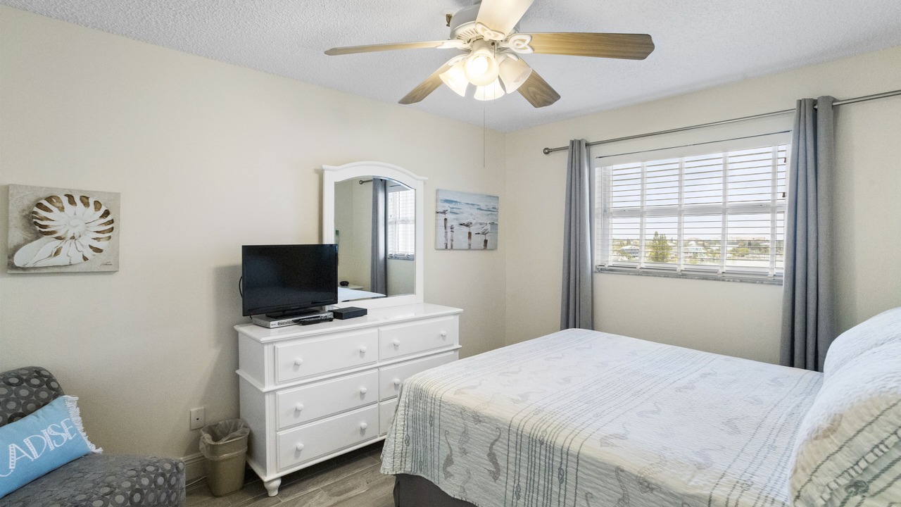 Photo of Bedroom in Madeira Beach