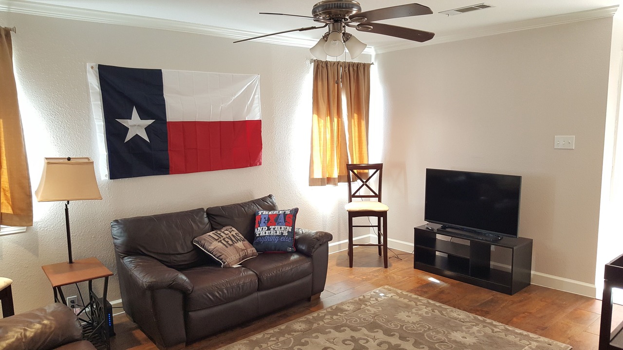 Photo of Livingroom in Cherry Creek Commercial