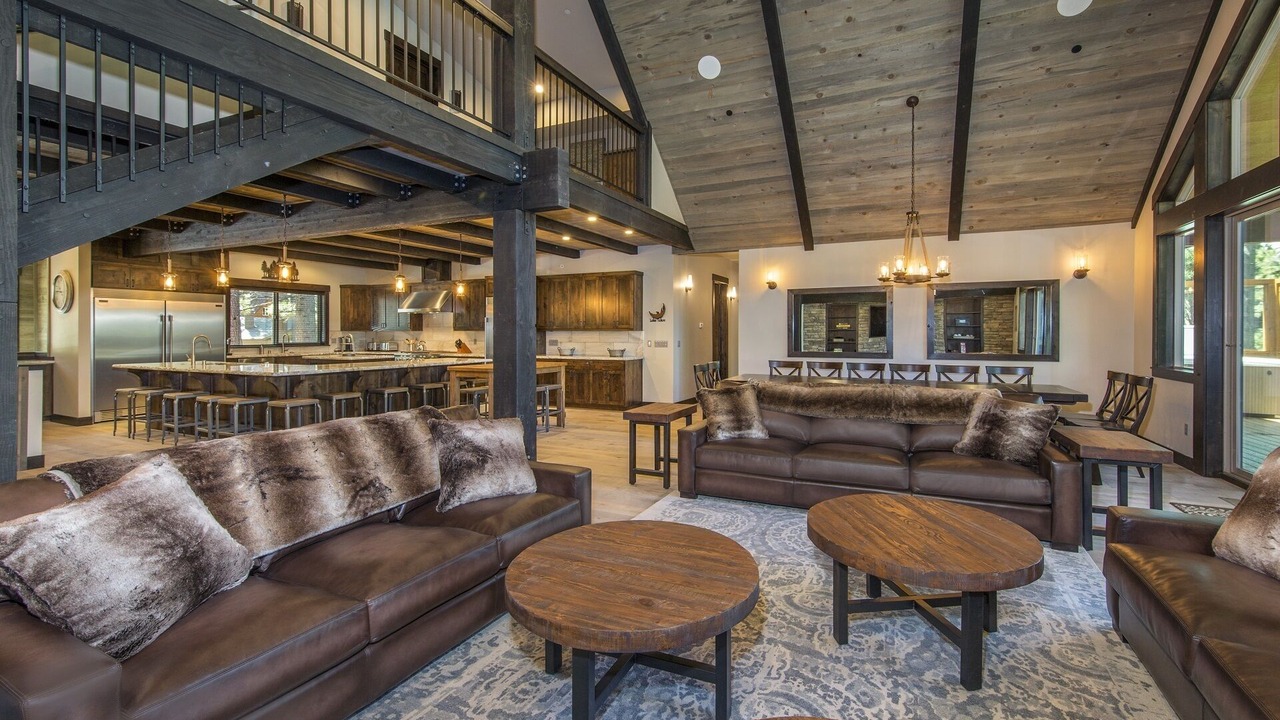 Photo of Livingroom in Montgomery Estates