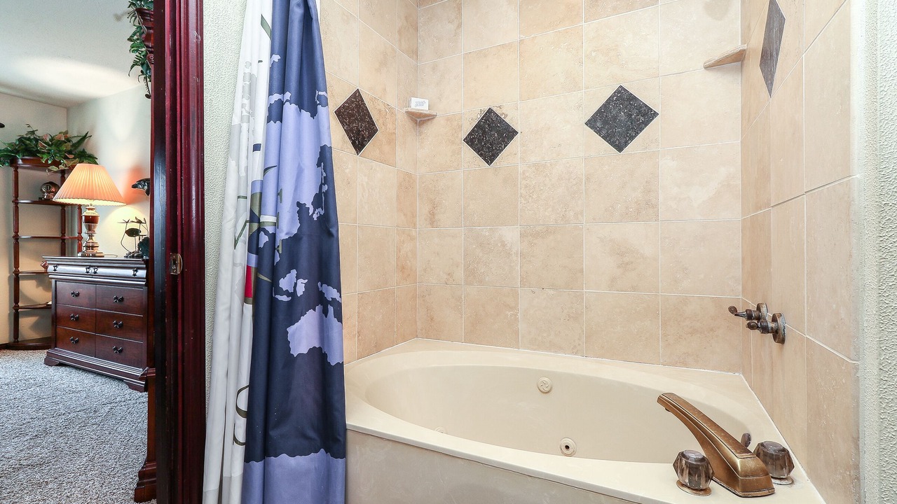 Photo of Bathroom in Seven Coves