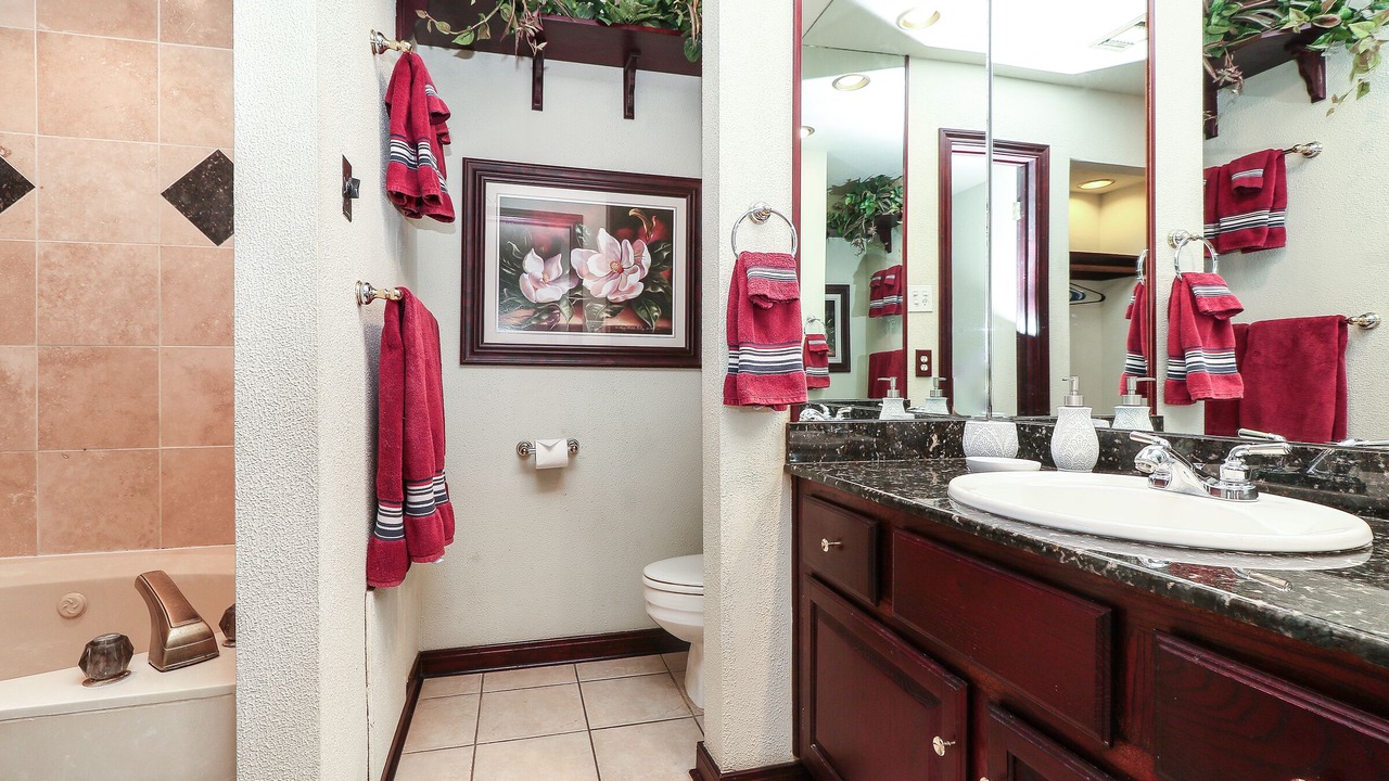 Photo of Bathroom in Seven Coves