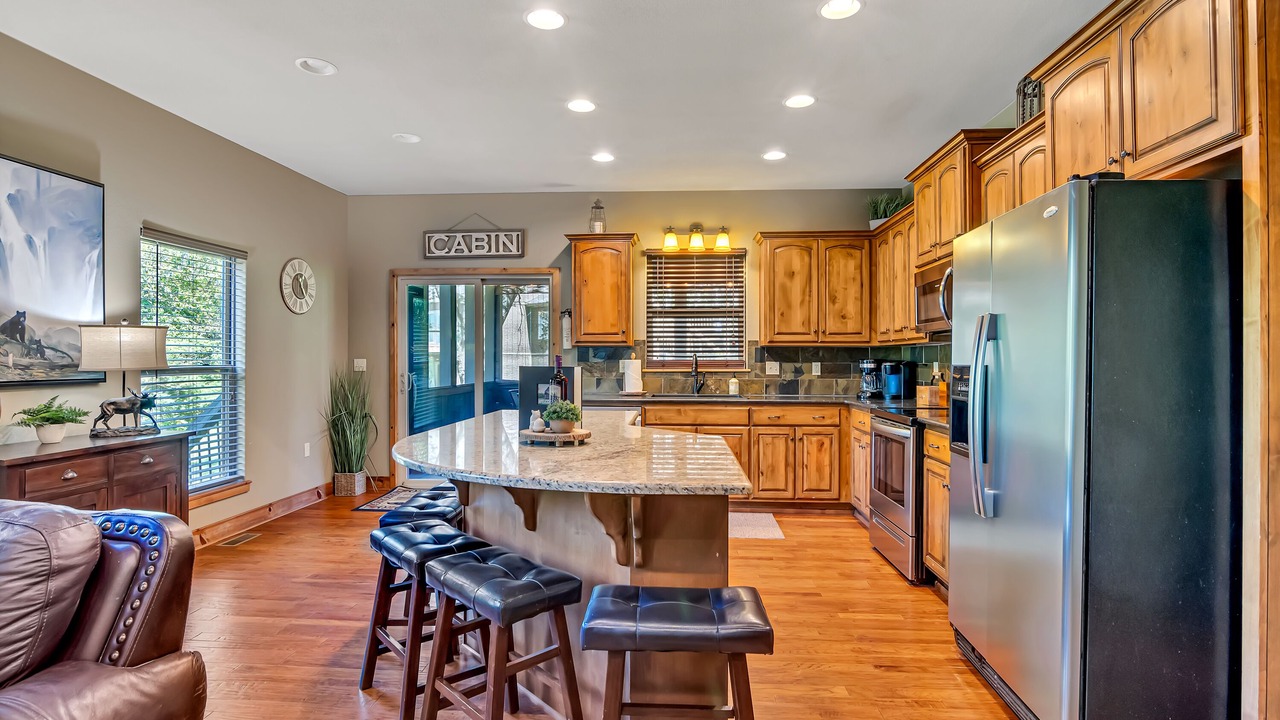 Photo of Others in Hollister