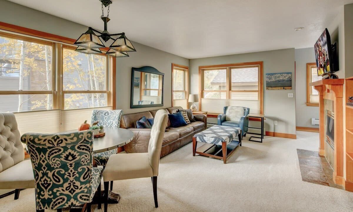 Photo of Livingroom in Deer Valley