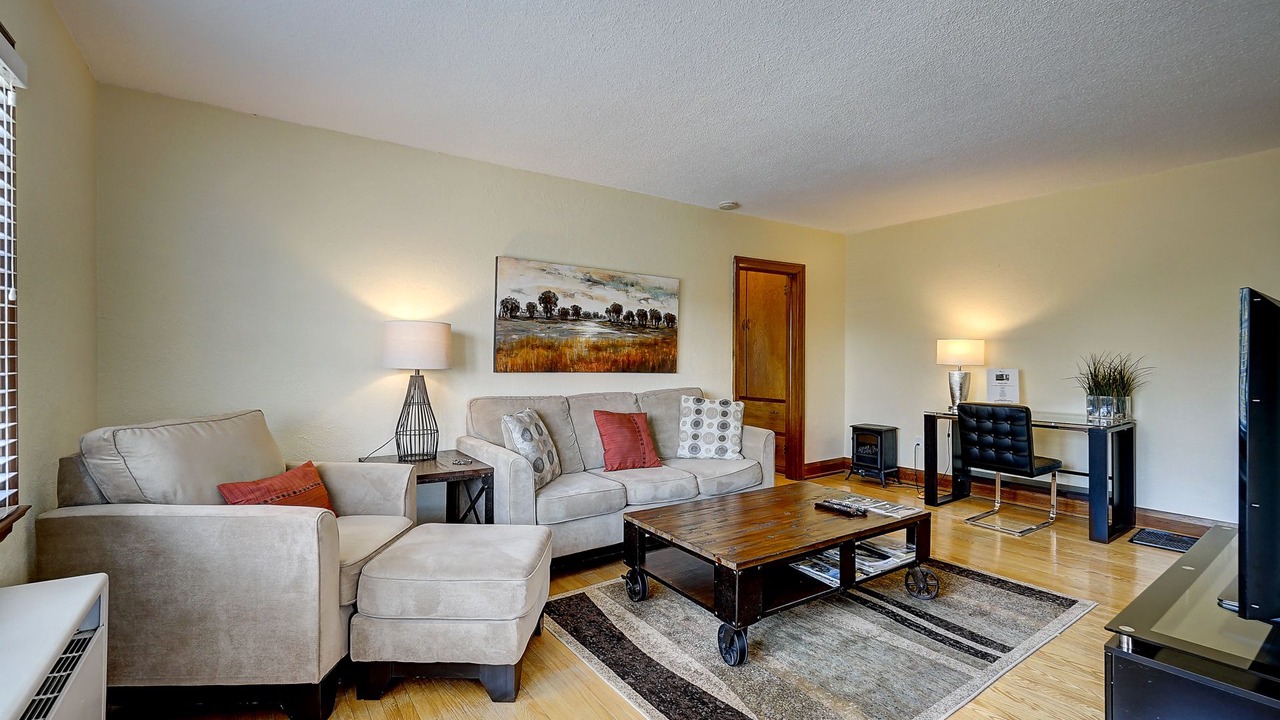 Photo of Livingroom in Barrie