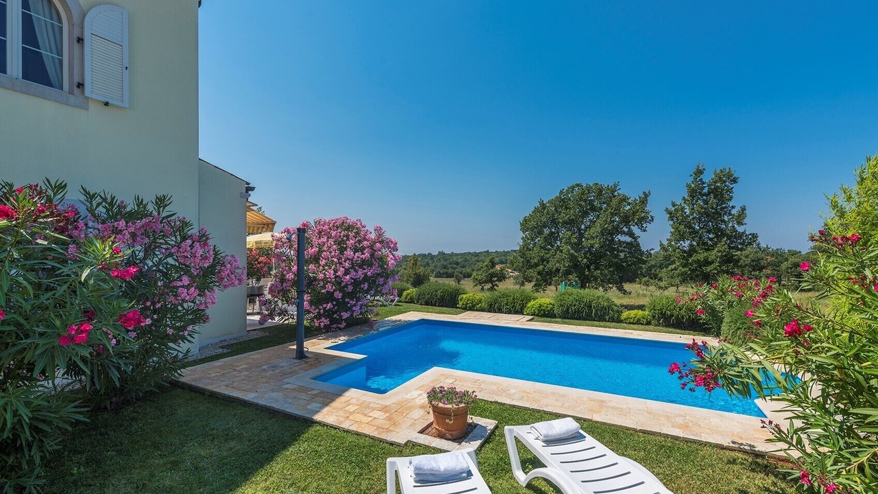 Photo of Outdoor in Cervar