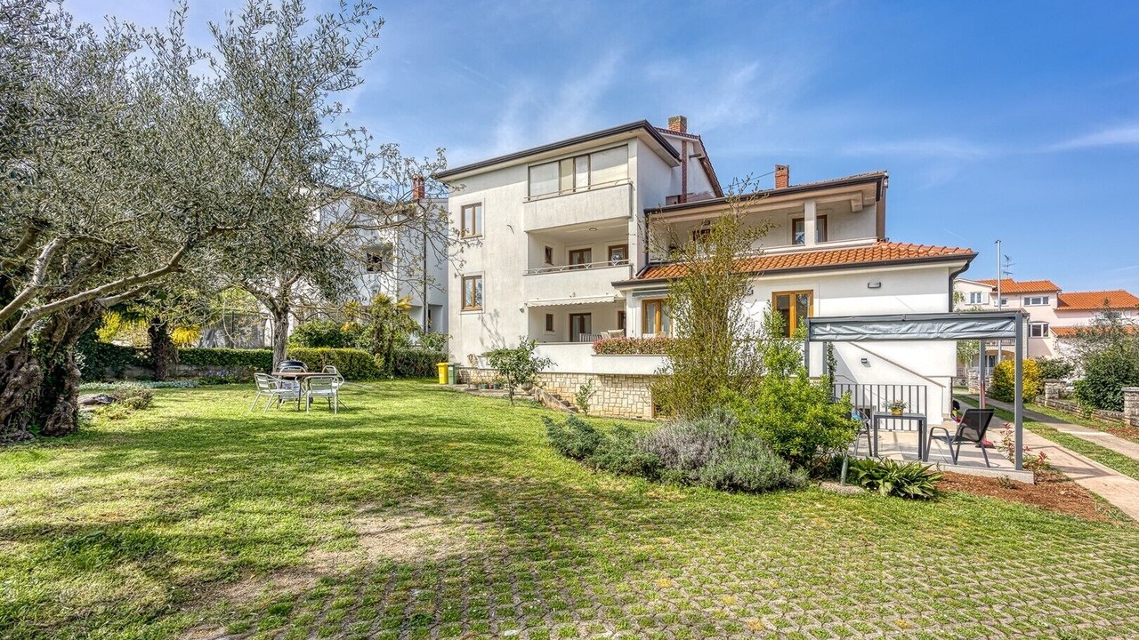 Photo of Outdoor in Spadici
