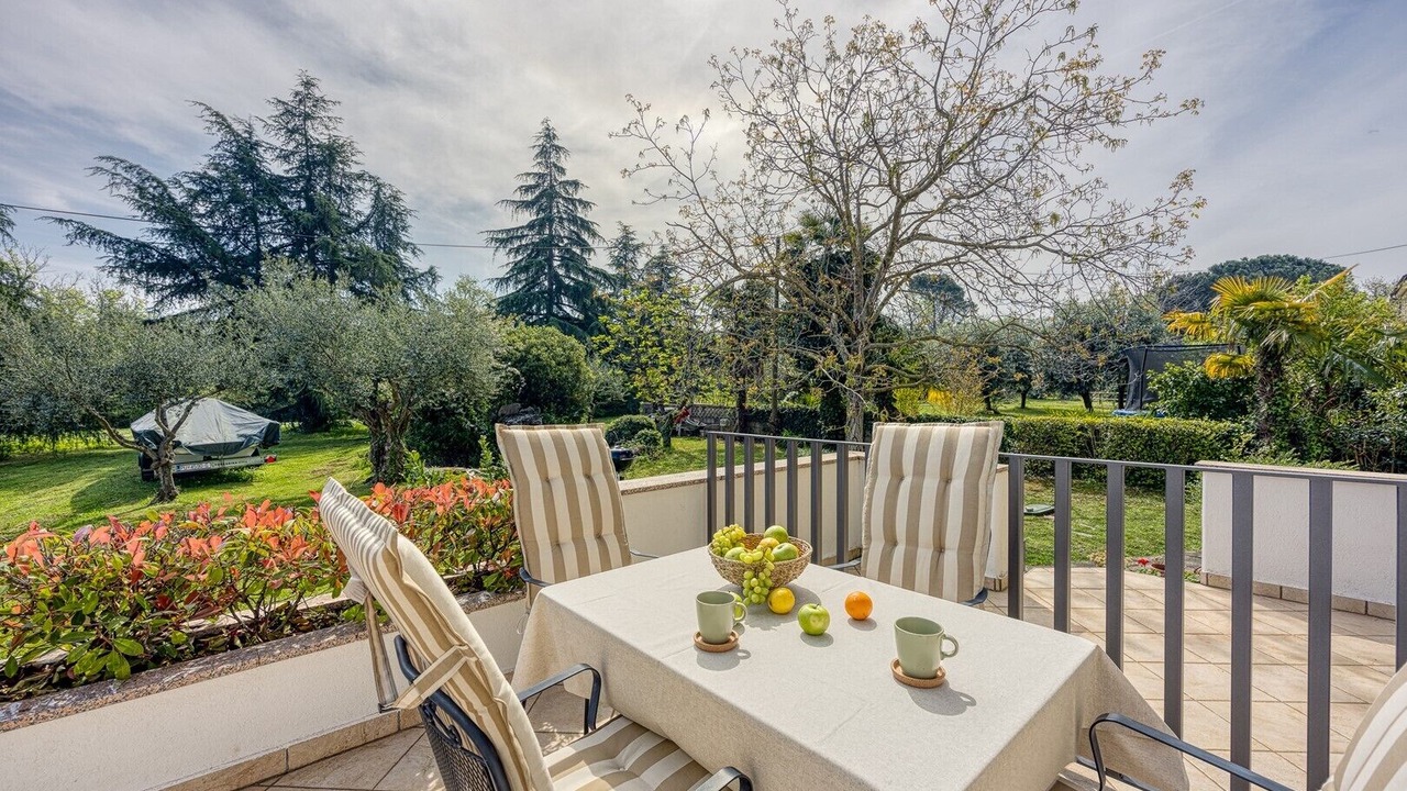 Photo of Outdoor in Spadici