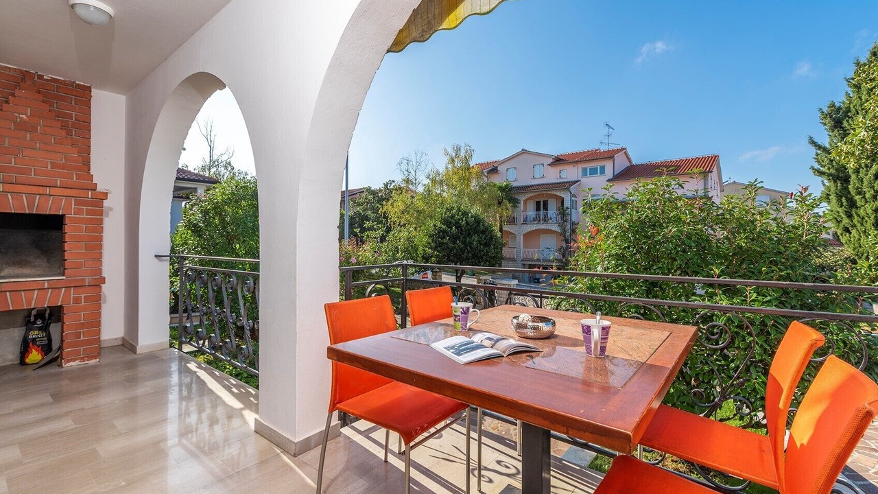 Photo of Outdoor in Spadici