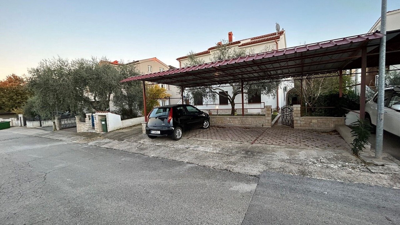 Photo of Outdoor in Gulici