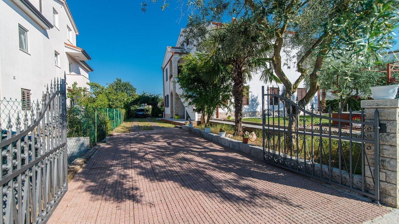 Photo of Outdoor in Gulici