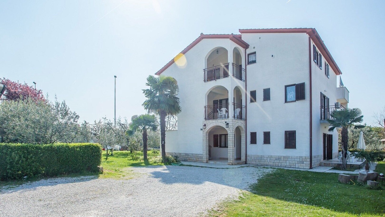 Photo of Outdoor in Gulici